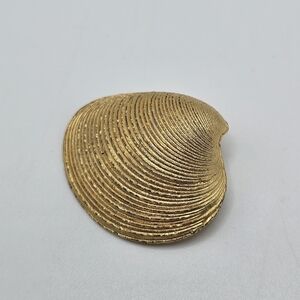 VINTAGE BERGERE Gold Tone Clamshell Shell Seashell Brooch Pin Ocean Signed